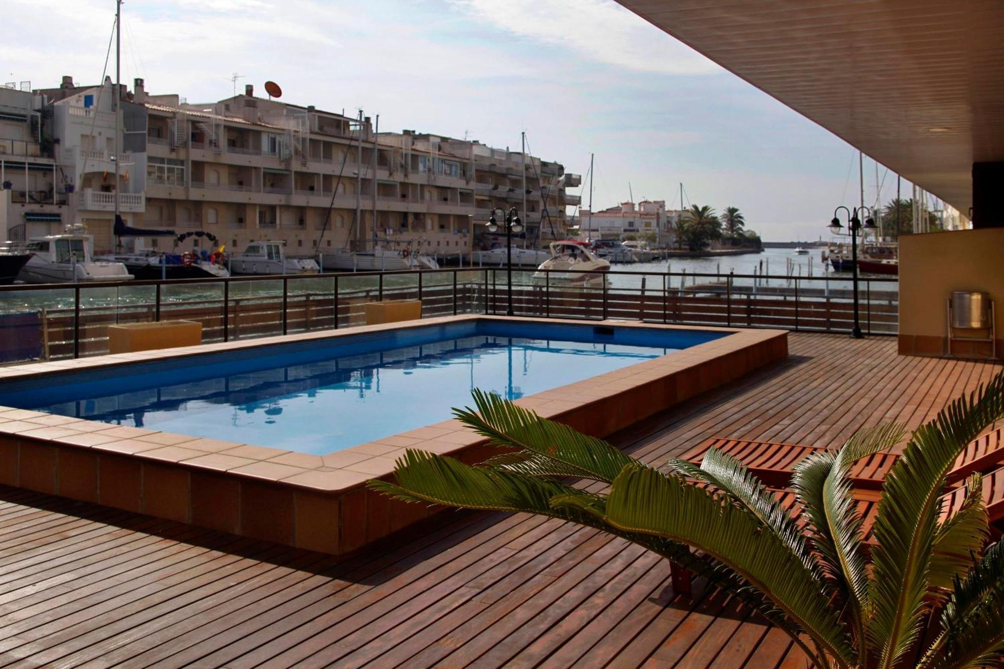Pierre & Vacances Empuriabrava Marina מראה חיצוני תמונה