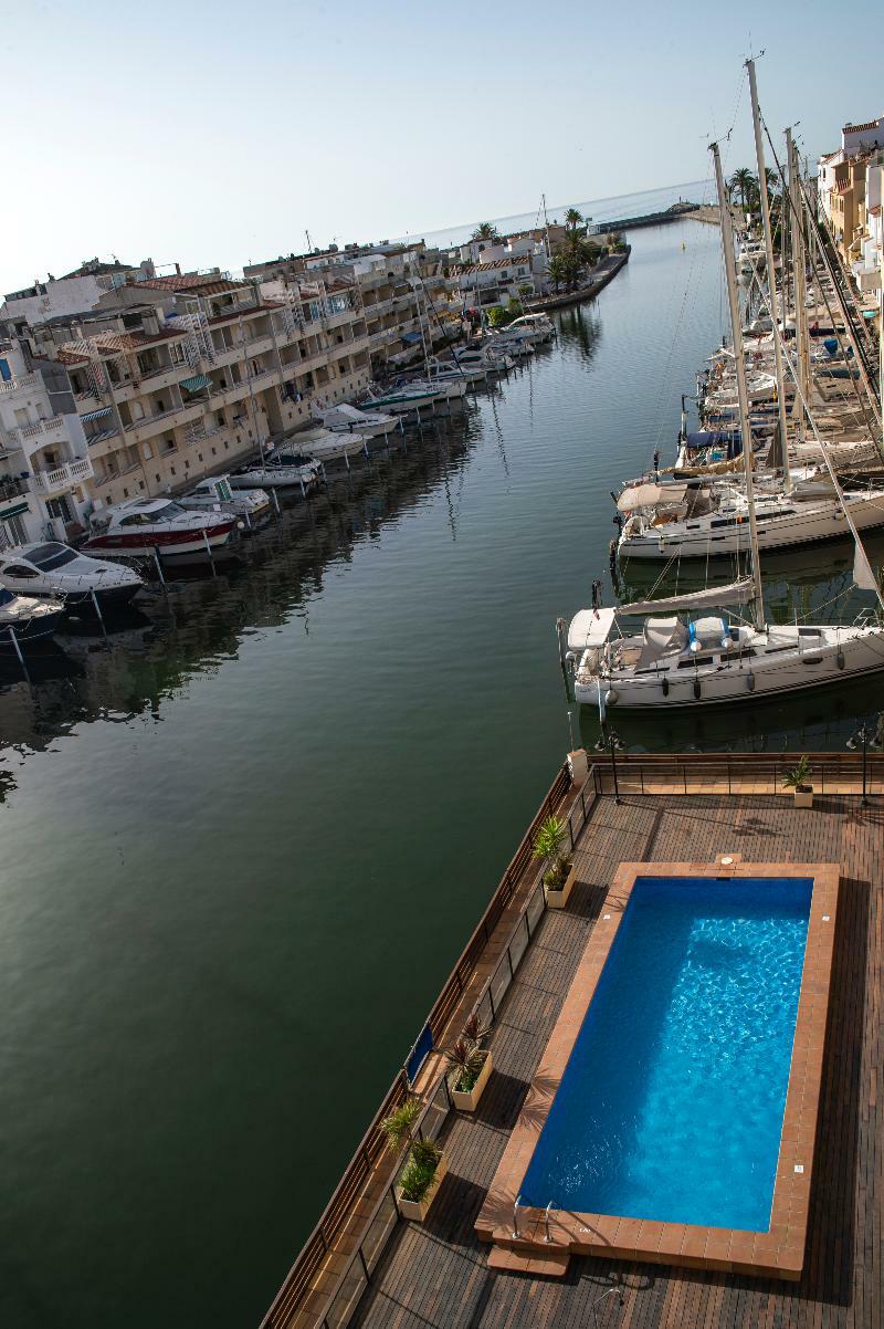 Pierre & Vacances Empuriabrava Marina מראה חיצוני תמונה